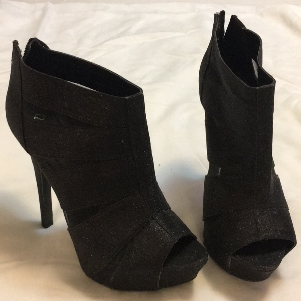 Black heel booties